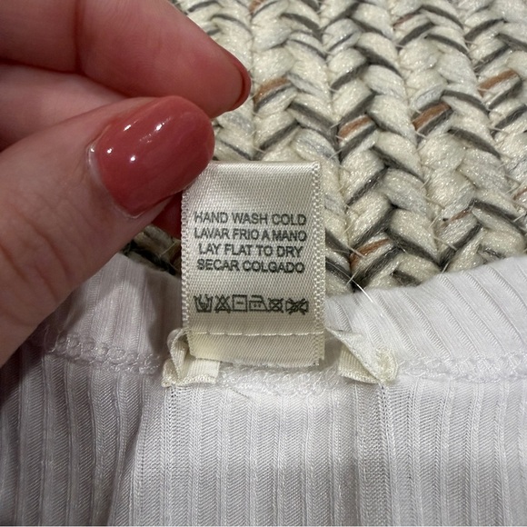 Bozzolo White High Neck Ribbed Cropped Tank Top - Picture 4 of 6